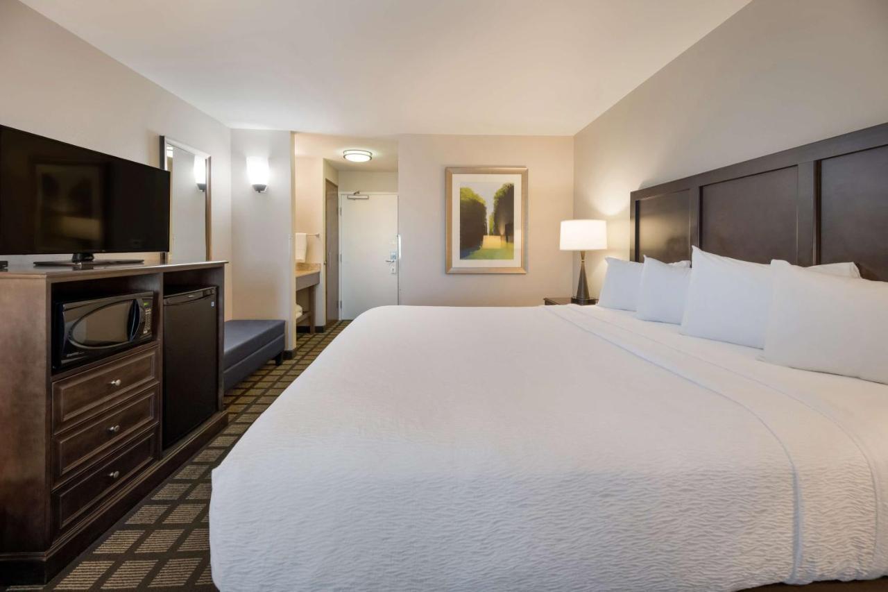 Western North Bryant Hotel 3*